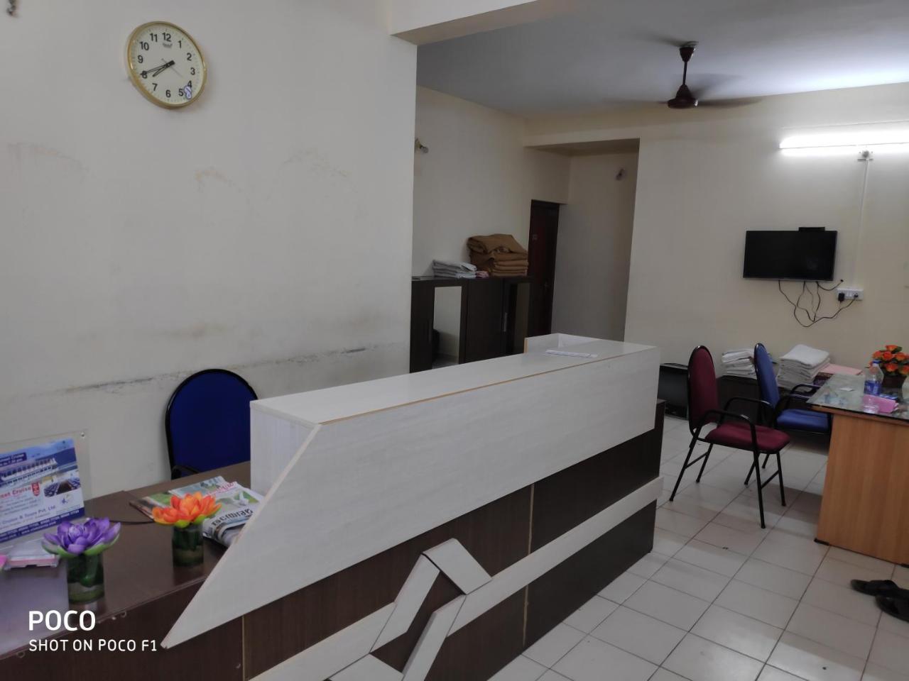 Hotel Silver Space Ernakulam Esterno foto